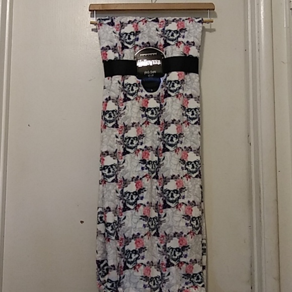 sleeping partners Other - Skulls and roses plush blanket 💀🌹